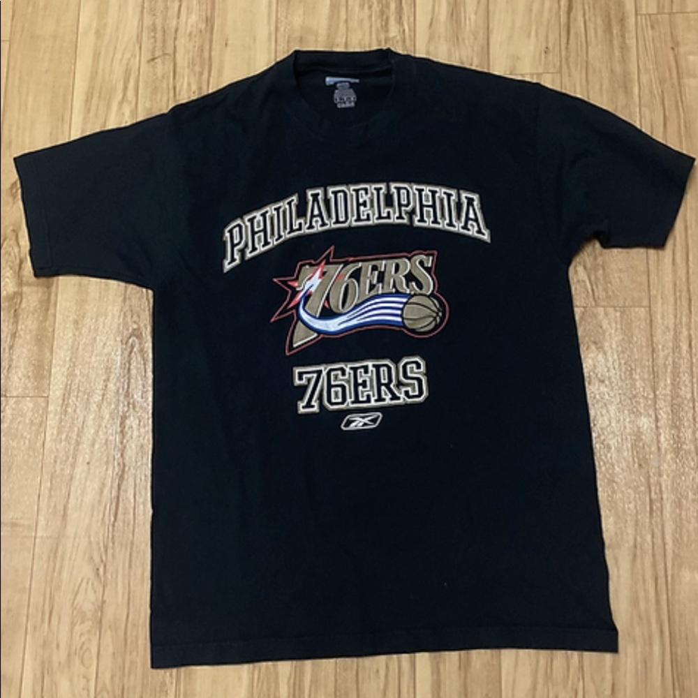 Vintage Philadelphia 76ers T-Shirt size Medium